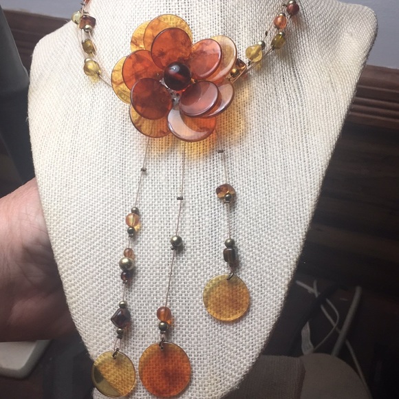 Jewelry - Amber statement necklace
